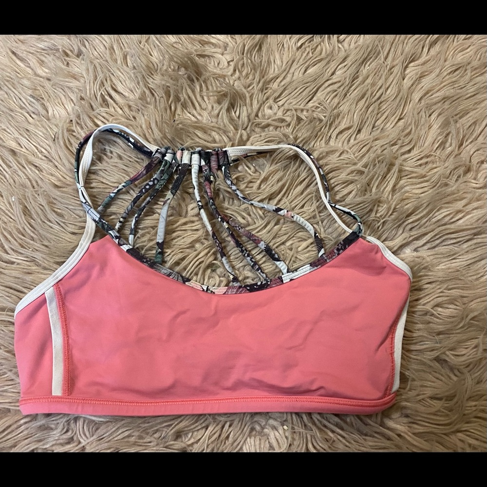 Lululemon sports bra